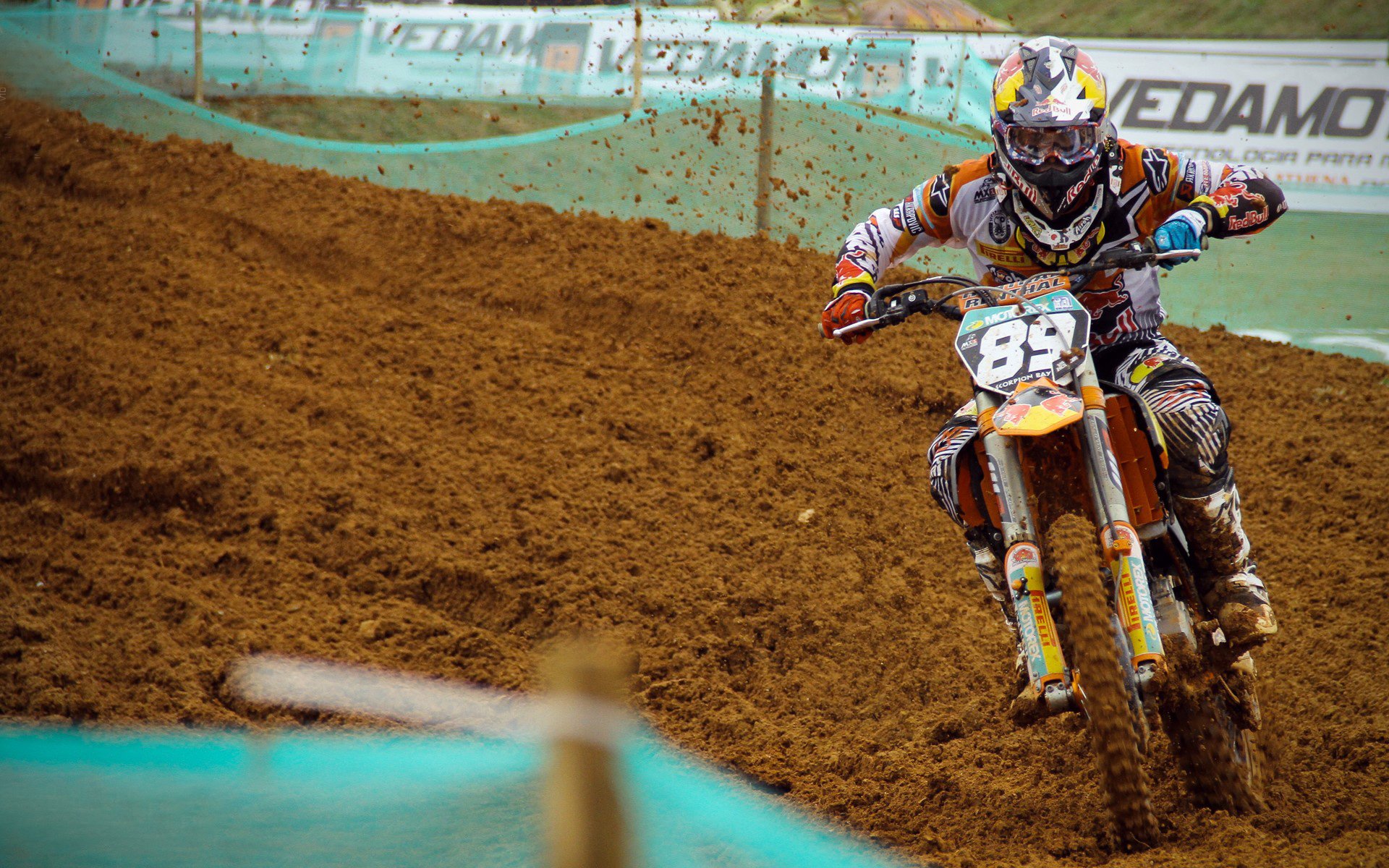 “马丁·高尔西的表现震撼橄榄球界,未来成就不凡”